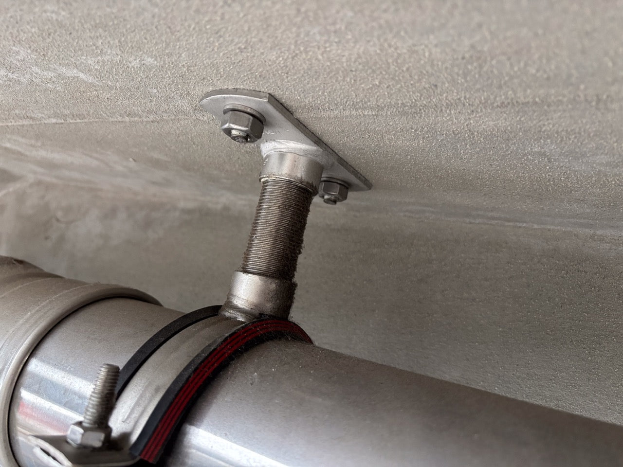 FM753 Crack - Heavy Duty Through Bolt Stainless Steel