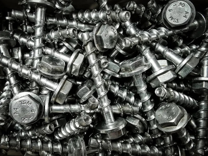 Pile of TOGE Concrete Fixing screws